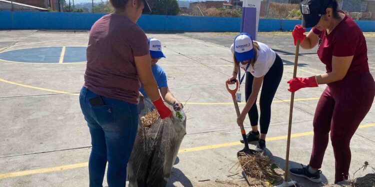 Vecinas y vecinos se suman a la jornada de limpieza en nororiente de Morelia