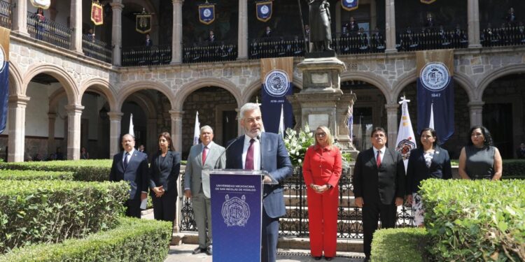 Bedolla convoca a mantener ideario de libertad y justicia social de Miguel Hidalgo