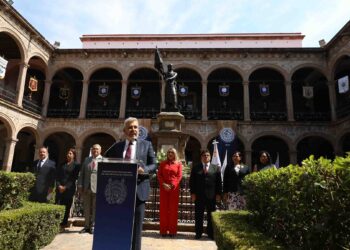 Que la formación e investigación nicolaita lleve impreso el espíritu libertador de Don Miguel Hidalgo, se pronuncia Gobernador