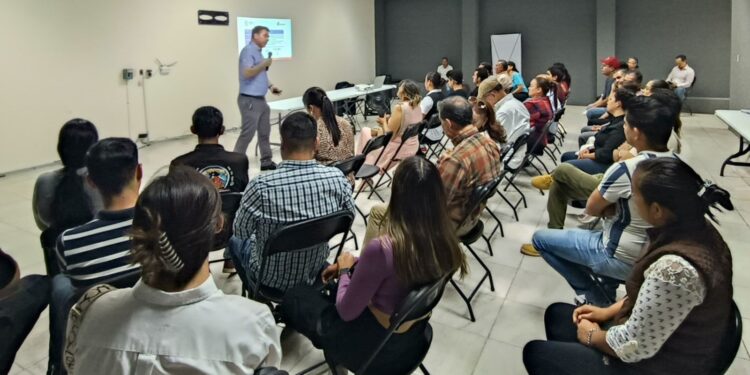 Sectur capacita al sector turístico de Puruándiro