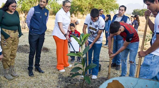 UMSNH se suma a la Jornada Nacional “Tequios, por la paz y contra las adicciones”; Yarabí Ávila encabeza actividades