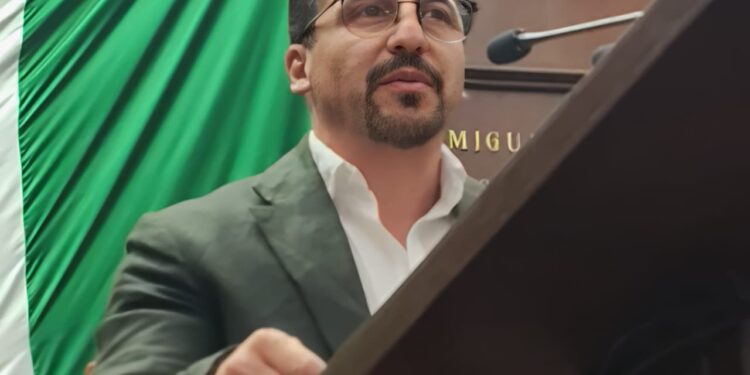 Con iniciativa de reforma, Barragán busca frenar la automedicación