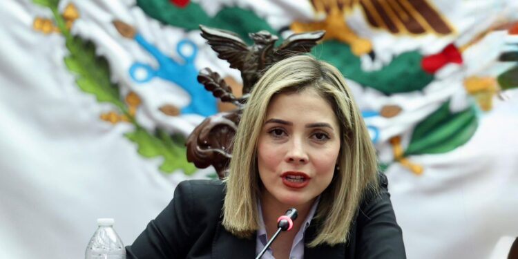 Con iniciativa de reforma, Barragán busca frenar la automedicación