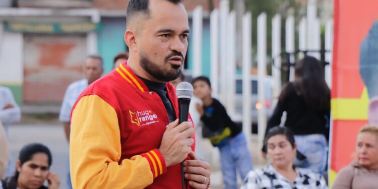 Hugo Rangel reconoce la docencia como acto político y motor de la transformación social