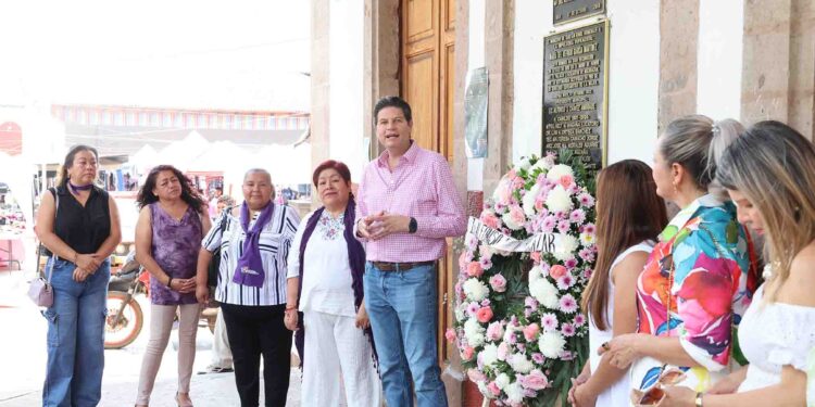 e reúne Alfonso Martínez con productores y liderazgos de Taretan