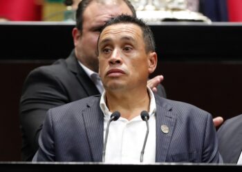 Plantean regular instalación y uso de dispensadores de agua potable en espacios públicos y comerciales