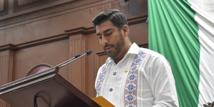 Vicente Gómez presenta iniciativa para regular contaminación auditiva