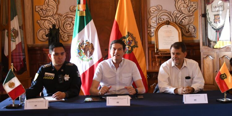 Llama Alfonso Martínez a Policía Morelia a trabajar en un solo equipo