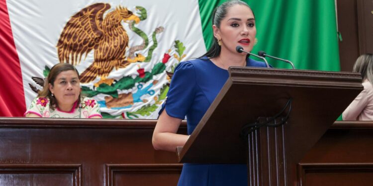 Ciberbullying debe combatirse con estrategias concretas: Diana Espinoza, al presentar iniciativa de reforma