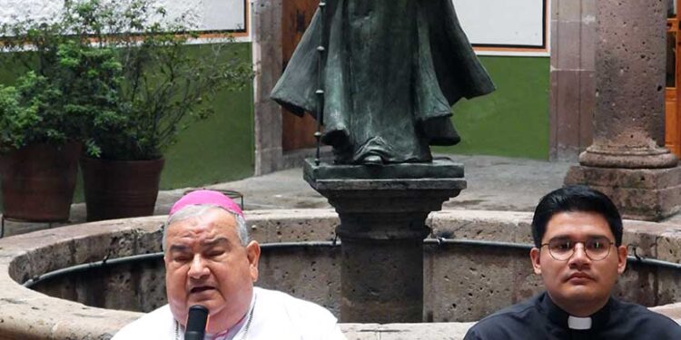 Iglesia de Morelia vincula fe, paternidad y atención social en la solemnidad de la Santísima Trinidad: Carlos Garfías