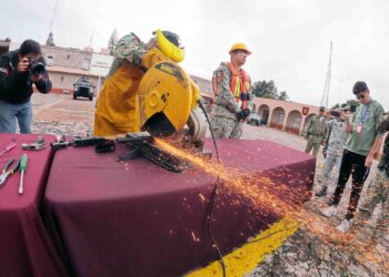 Destruyen más de 400 armas de fuego en acto simbólico por la paz en Michoacán
