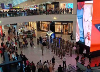 Banda de Música de la XII Región Militar sorprende con Flashmob en diversas Plazas en Morelia.