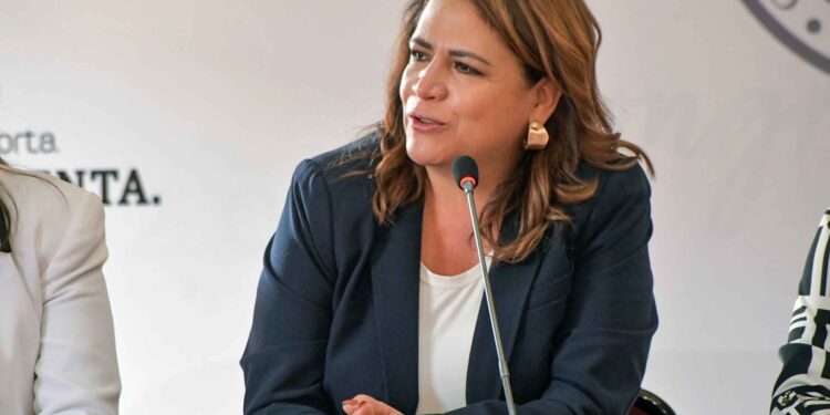 Reconoce Fabiola Alanís compromiso de personal del Congreso Estatal con la agenda de las mujeres