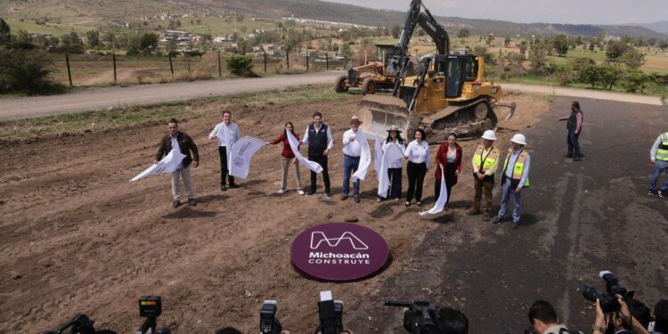 Más conectividad al sur de Morelia; Bedolla arranca ampliación de av. Amalia Solórzano