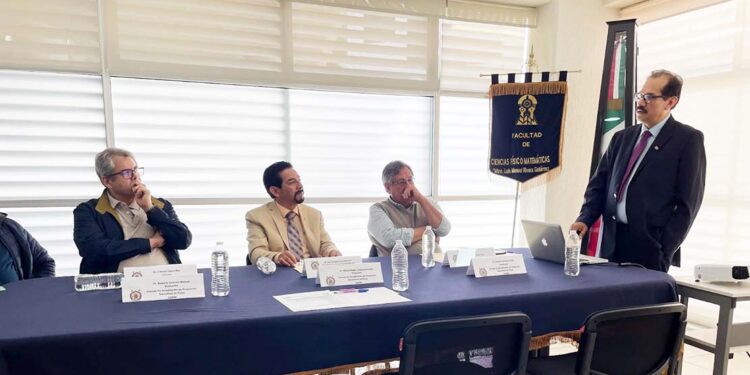 Licenciatura en Ciencias Físico Matemáticas de la UMSNH, busca refrendar su calidad educativa