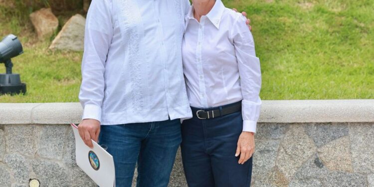 Reconoce Sheinbaum a Bedolla por construcción de teleféricos en Michoacán