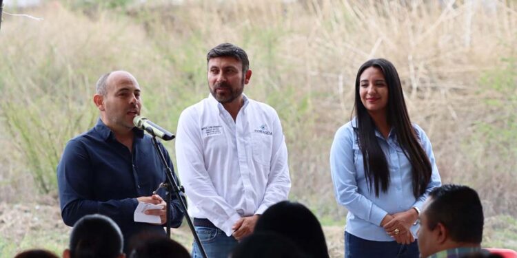 Gobierno de Tarímbaro entrega Pozo de Agua en Erandeni