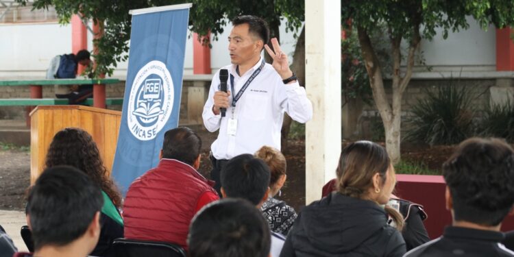 Promueve Fiscalía de Michoacán prevención del consumo de drogas ante estudiantes de preparatoria en Morelia