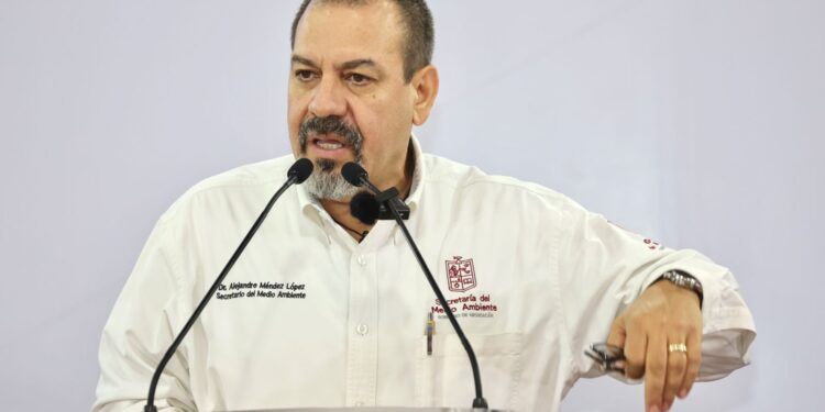 Gobierno de Michoacán afianza el rescate del lago de Pátzcuaro: Secma