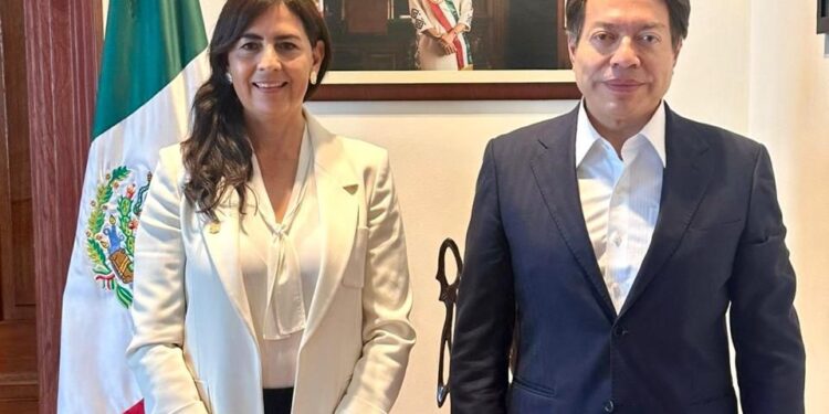 Gaby Molina y Mario Delgado fortalecen coordinación a favor de la educación