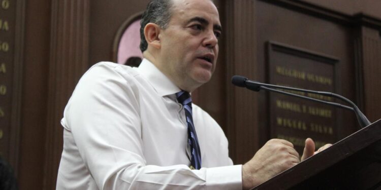 El Diputado Baltazar Gaona propone castigar el uso de drones con fines criminales en Michoacán