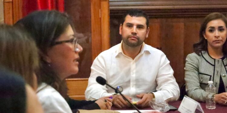 Octavio Ocampo destaca valor de intercambios legislativos internacionales en aras de protección de migrantes