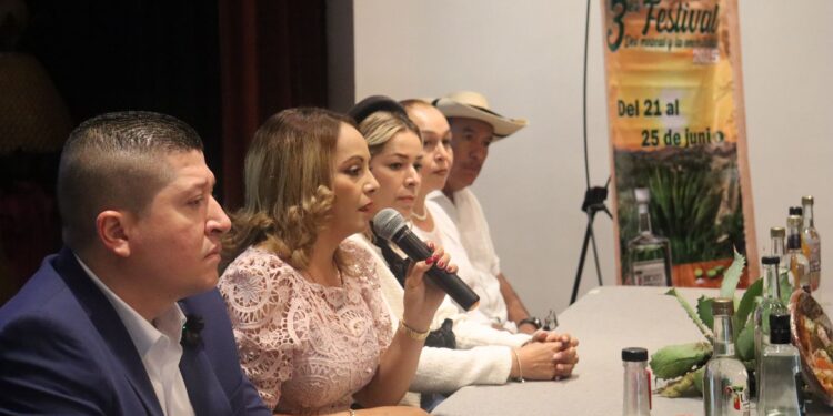 Turicato está de fiesta, celebrará aniversario y Festival del Mezcal y la Enchilada