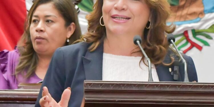 Atender a mujeres cuidadoras, propone iniciativa de Fabiola Alanís