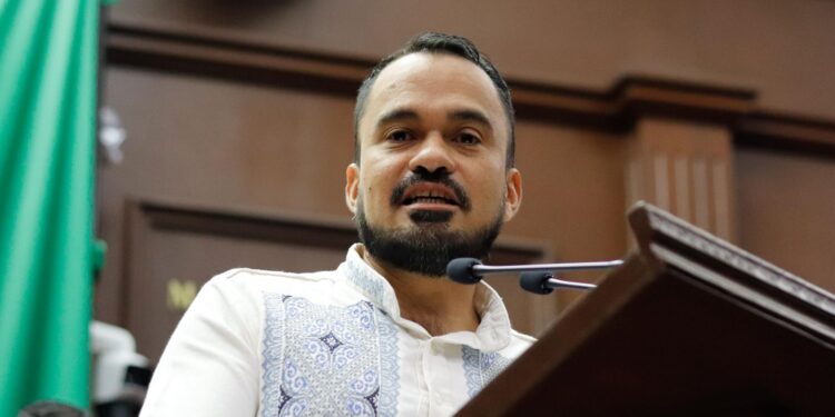 Con respaldo del Colegio de Economistas, Hugo Rangel propone reforma a la Ley Orgánica Municipal