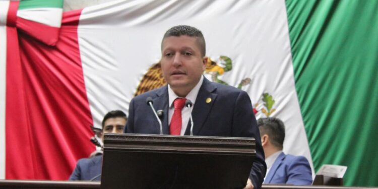 Presenta Vicente Gómez iniciativa para accesibilidad de personas con discapacidad