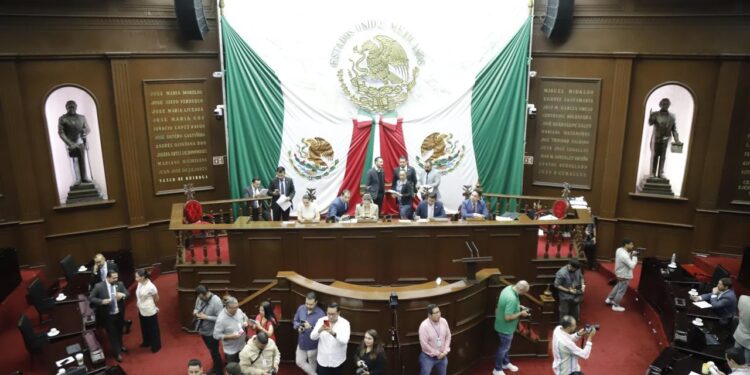 Recomienda Congreso al Poder Ejecutivo ampliar acciones de protección y desarrollo de la niñez y adolescencia