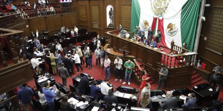 Congreso del Estado buscará la reubicación de la caseta de Zinapécuaro