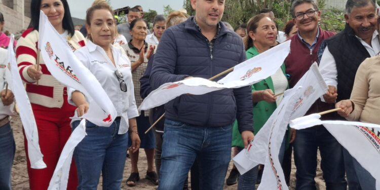 Gobierno de Tarímbaro arranca pavimentación en “El Arquito”