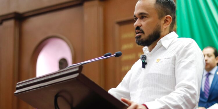 Congreso aprueba propuesta de Hugo Rangel para frenar corrupción en grúas y corralones