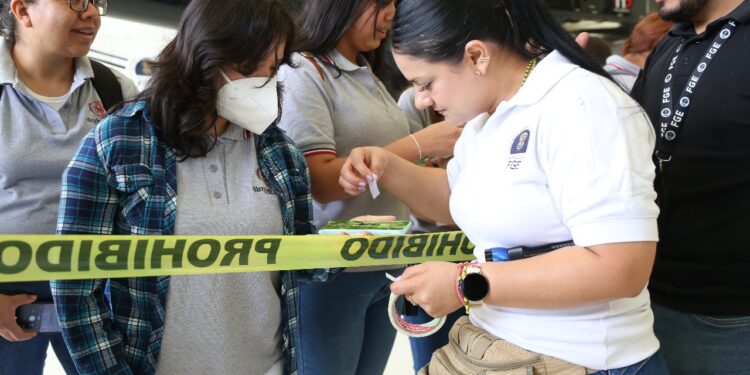 Estudiantes de la Preparatoria Simón Bolívar conocen el trabajo de la Fiscalía General del Estado de Michoacán