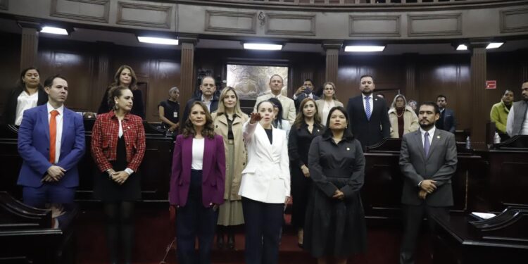 Designa Congreso del Estado a Alondra Yuliana Godínez Navarrete como contralora de la FGE