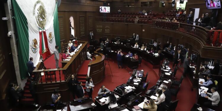 Reconoce 76 Legislatura a la Lengua de Señas Mexicana como lengua oficial y patrimonio lingüístico en la Constitución de Michoacán