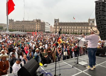 Michoacanos encabezan Marcha Nacional por Nuestras Tradiciones en el Zócalo de CDMX