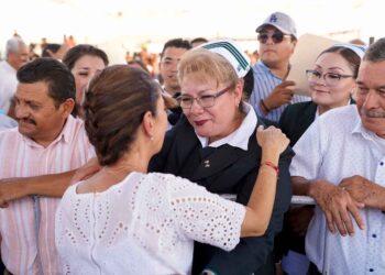 PRESIDENTA CLAUDIA SHEINBAUM INAUGURA SALA DE HEMODINAMIA DEL HOSPITAL GENERAL DE LA PAZ Y ANUNCIA 300 MDP DE INVERSIÓN ADICIONAL PARA FORTALECER AL IMSS BIENESTAR EN BCS