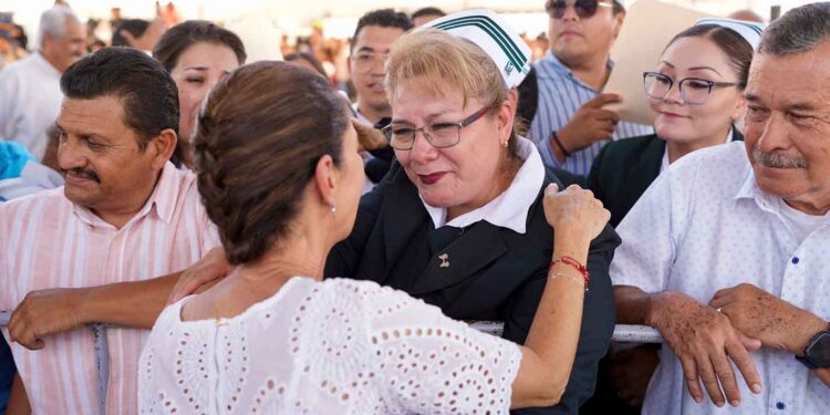 PRESIDENTA CLAUDIA SHEINBAUM INAUGURA SALA DE HEMODINAMIA DEL HOSPITAL GENERAL DE LA PAZ Y ANUNCIA 300 MDP DE INVERSIÓN ADICIONAL PARA FORTALECER AL IMSS BIENESTAR EN BCS