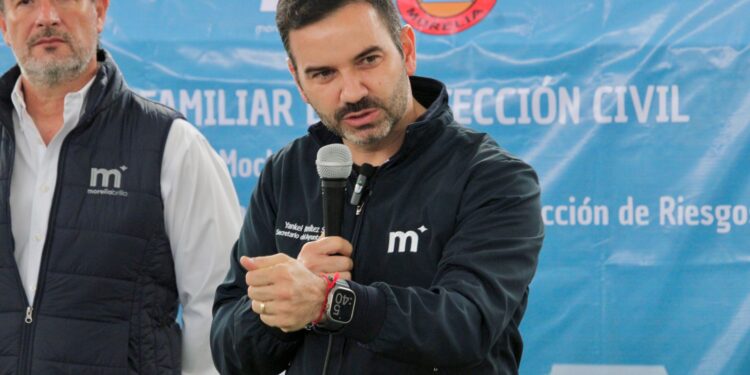 Reciben encargados del orden de Morelia, mochilas de emergencia