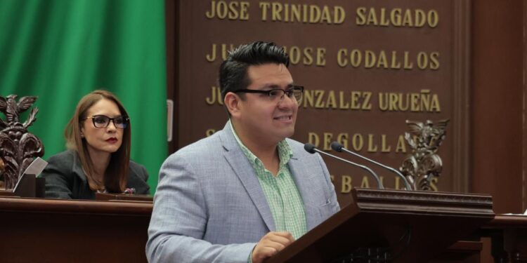 Comisión de Turismo invita al festival del globo “Cantoya Fest Pátzcuaro 2025”