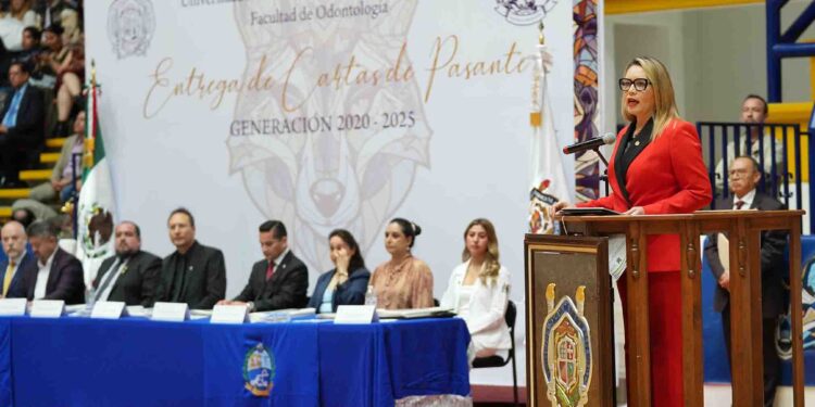 Humanismo, principal valor que deben demostrar como egresados: Yarabí Ávila