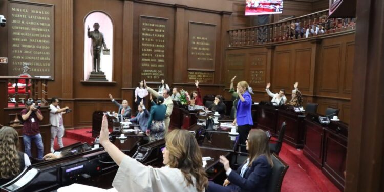 FGE recibirá Condecoración “Suprema Junta Nacional Americana”, 2025: 76 Legislatura