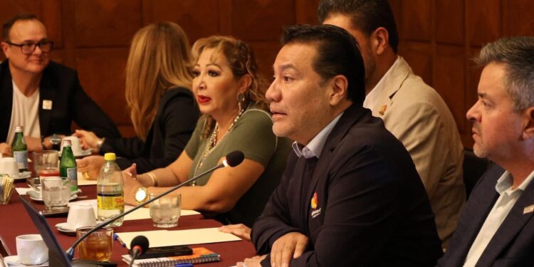 Destaca Sectur nuevos vuelos que conectan a Michoacán en Consejo Consultivo