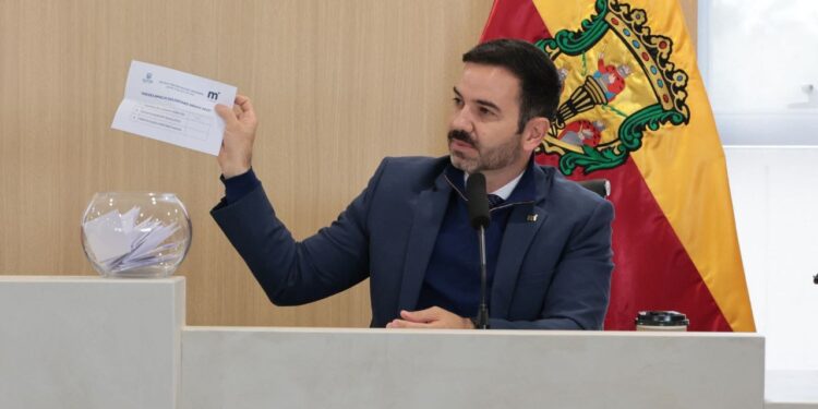 Gobierno de Morelia aprueba Presea Amalia Solórzano Bravo a Verónica Villaseñor