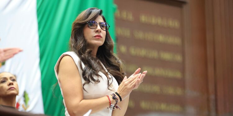 Reta Giulianna Bugarini a debate de género a Raúl Morón y sus voceros: “no hagamos del tema un circo”