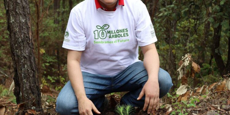 Participa Vicente Gómez en arranque de reforestación 2025 en Tacámbaro