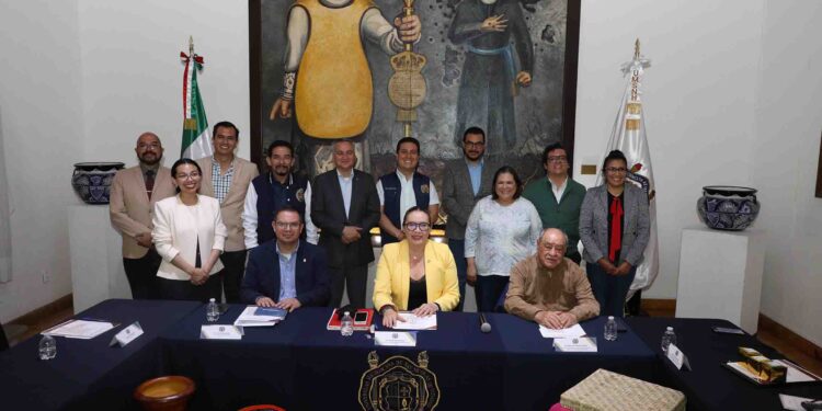Ratifica su calidad, Licenciatura en Comunicación de la UMSNH es reacreditada