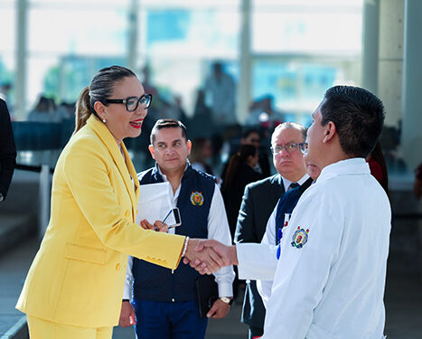 Promuevan el respeto, la equidad y la inclusión, exhorta Yarabí Ávila a estudiantes que realizarán su servicio social